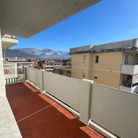 Johnnie Fox's Apartamento Carrara